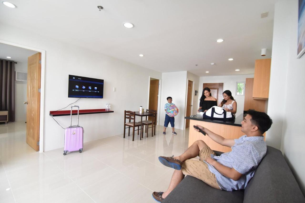 Holiday Oceanview Residences And Resort Samal Extérieur photo